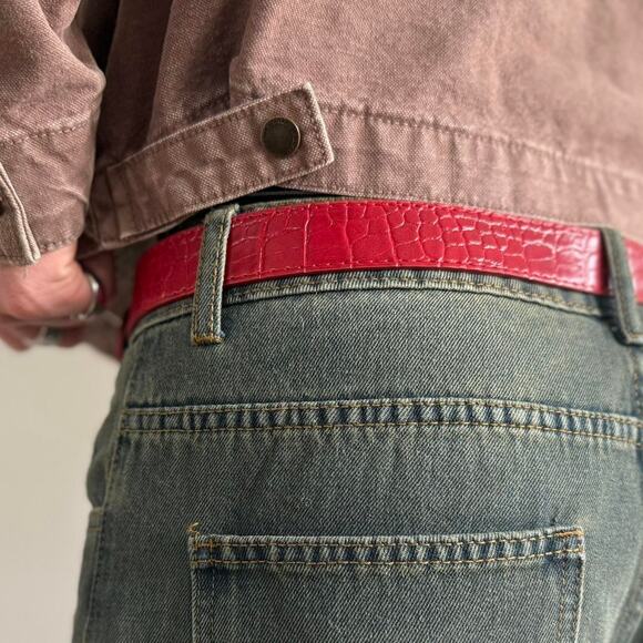 Vintage Rose Red Oval Buckle Belt – Simple Design, Unisex, Fits 26–34, New - Picture 6 of 7